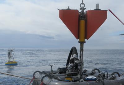 Top and bottom of mooring during deployment